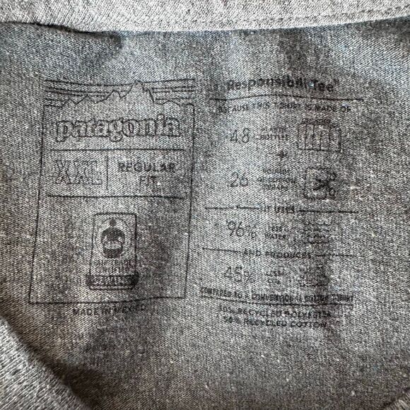 Patagonia Men P6 Logo Responsibili Tee T-Shirt Grey PlumeSize XXL - Picture 4 of 10